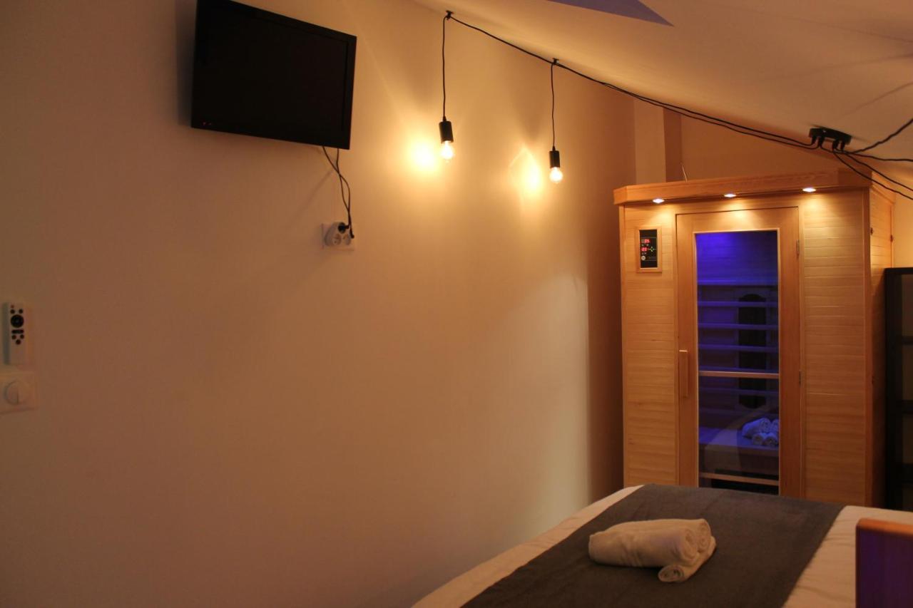 Le Logis Du Bien-Etre, Balneo & Sauna Dans Chambre فيرتو المظهر الخارجي الصورة